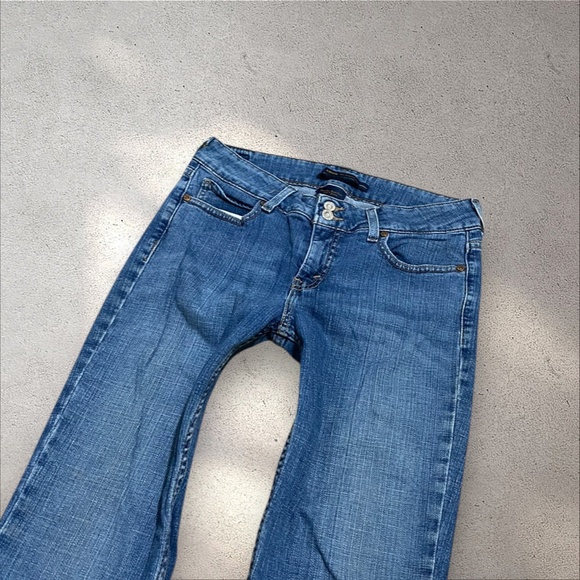 Levi's 526 Mid Rise Slender Boot Jeans - Picture 4 of 7